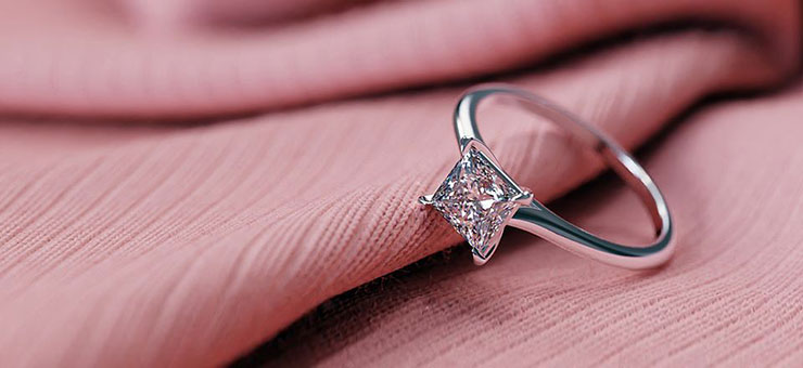 Schmuck nach Ihren WünschenSchmuck nach Ihren Wünschen